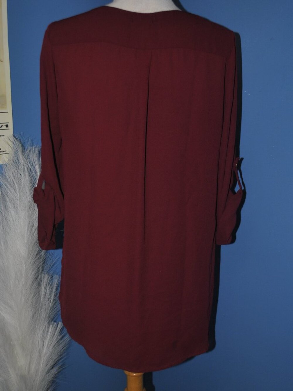 Rue21 Burgundy Zip Front Blouse Women's Medium Roll Tab Sleeve Career Top - Picture 5 of 7